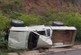 Volcadura deja tres hombres heridos sobre la carretera Culiacán - Imala