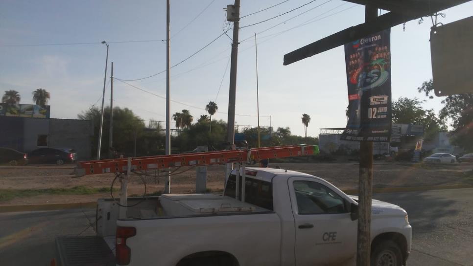 Personal de CFE «roba» cableado y deja 20 colonias sin luminarias en Los Mochis