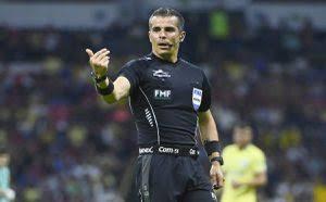 El árbitro Fernando Hernández volverá a pitar después de patear a jugador en la Liga MX