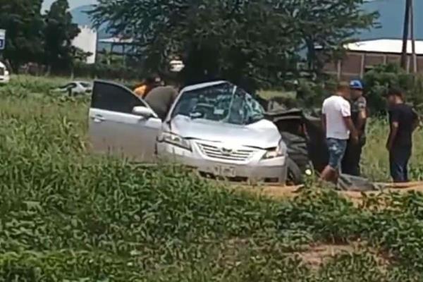 Se abre circulación de la Maxipista tras accidente entre un tráiler y un sedán en Culiacán