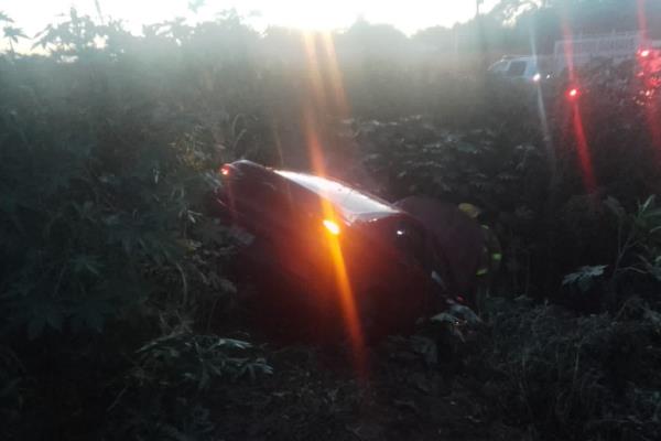 «Se lo come la curva» en León Fonseca y termina lesionado dentro de un dren