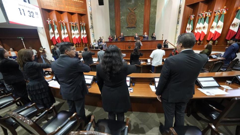 Develan el nombre de Felipe Bachomo Aki Cruz en el Muro de Honor del Congreso de Sinaloa