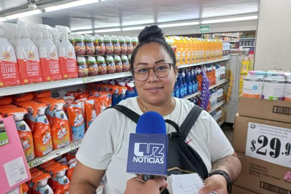 Si no cubrimos las «cuotas voluntarias no nos aceptan a los niños: padres de familia