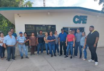 Vecinos de San Joaquín, Eldorado, toman las oficinas de CFE; tienen 4 días sin electricidad  