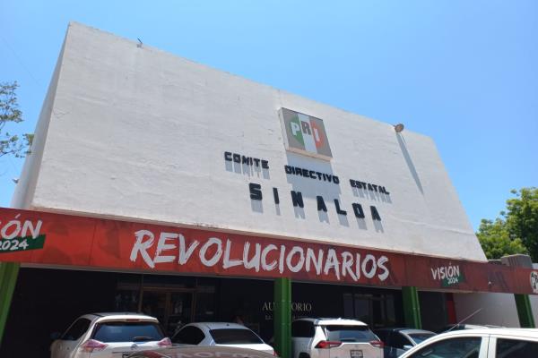 «Frena» el PRI la distribución de libros de texto en escuelas de Sinaloa