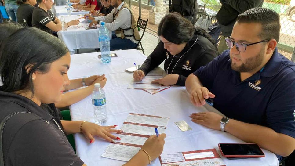 Reciben 863 sinaloenses tarjeta de «Jóvenes Construyendo el Futuro»