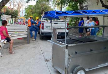 Vecinos retienen a trabajadores de la CFE en Mazatlán por fallas en el servicio