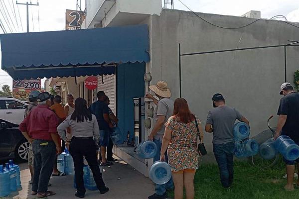 Abarrotan purificadoras en Los Mochis por la falta de agua