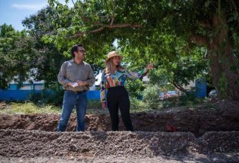 Alcalde de Culiacán supervisa obras y se compromete a pavimentar 3 calles en la Loma de Rodriguera