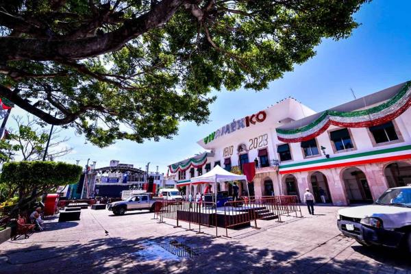 Todo listo en Mazatlán para la noche del Grito de Independencia