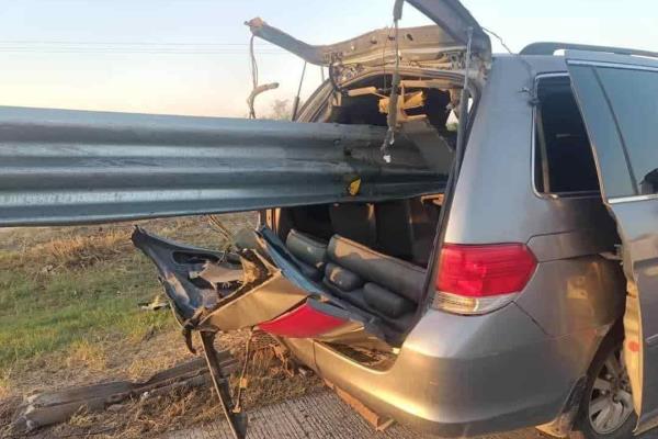 Muere madre guasavense y dos de sus hijas en accidente en Sonora; tres niñas más están graves