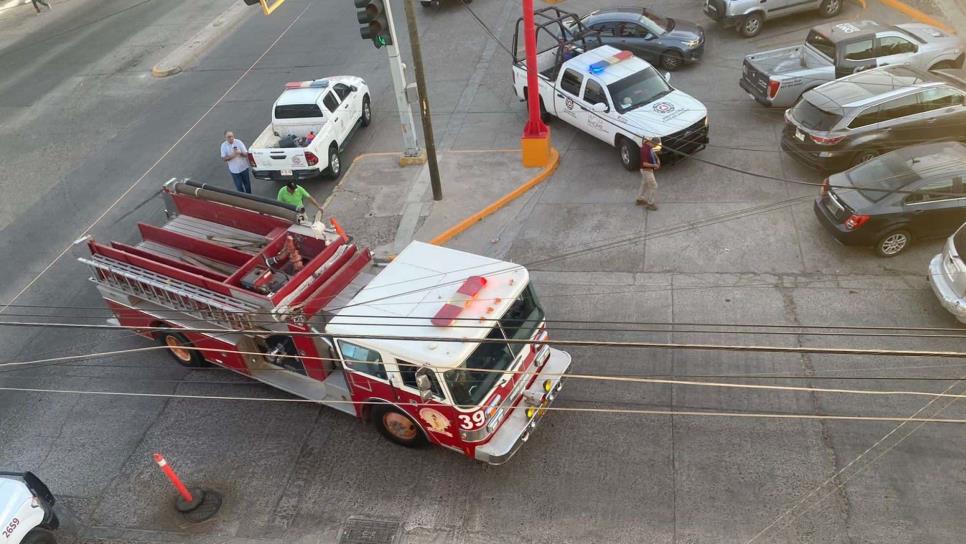 Evacuan negocios y oficinas por fuga de amoniaco en Los Mochis, por segundo día y en la misma hielería