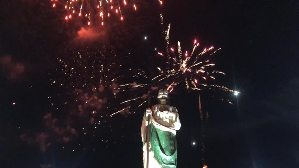 Con fuegos artificiales y cientos de fieles de San Judas, inauguran el Parque Mirador Badiraguato 