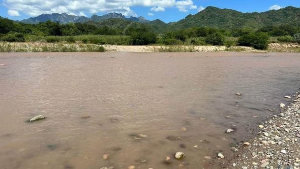 Desborda presa de jales en Durango y alerta por contaminación a Sanalona