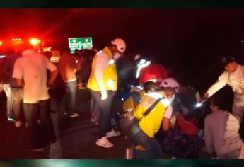 17 migrantes muertos deja un autobús que volcó en Oaxaca: hay 15 heridos | VIDEO