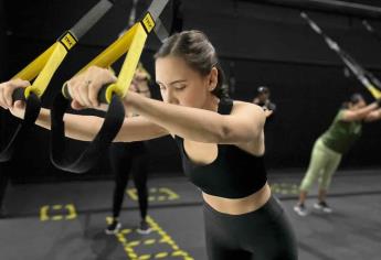 ¿Qué es el TRX? Beneficios de esta novedosa y popular modalidad de ejercicio | VIDEO