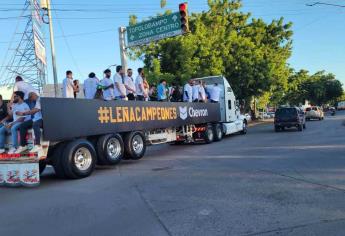 Cañeros de Los Mochis realiza desfile por las principales calles de la ciudad