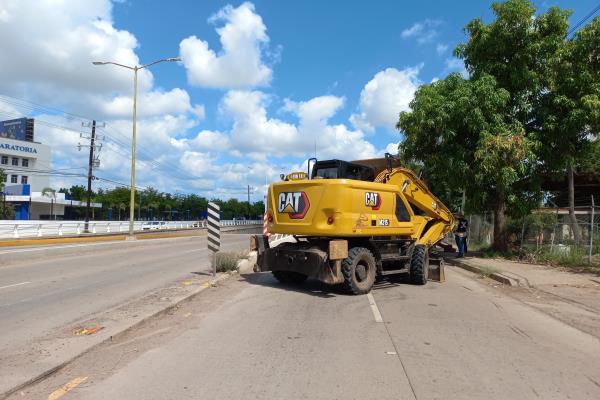 Carril del bulevard Lola Beltrán está cerrado hasta el 18 de octubre