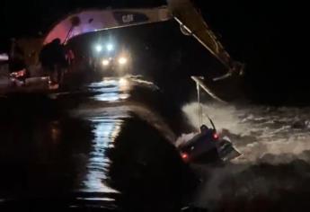 Confirma Protección Civil Estatal muerte de taxista en un arroyo en Elota 