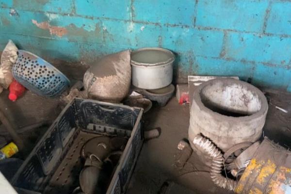 Muebles echados a perder y bajo el lodo, así quedaron casas en Villa Juárez Navolato por «Norma»