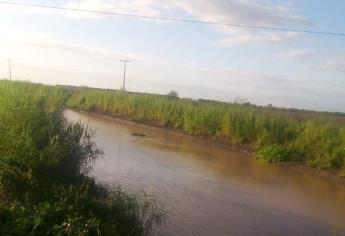 Localizan vagoneta dentro del Canal Alto en Guasave, el conductor está desaparecido