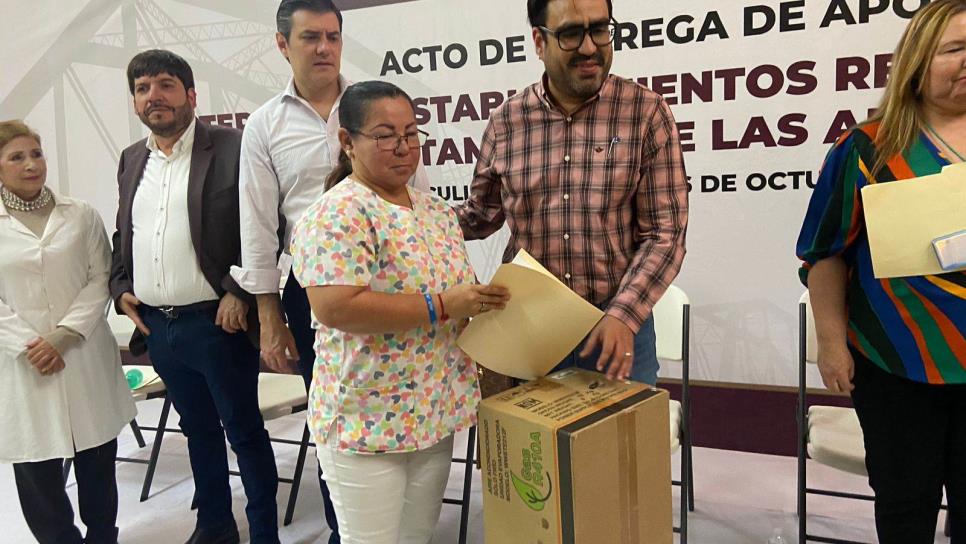 Alcalde de Culiacán entrega aires acondicionados y muebles en centros de rehabilitación