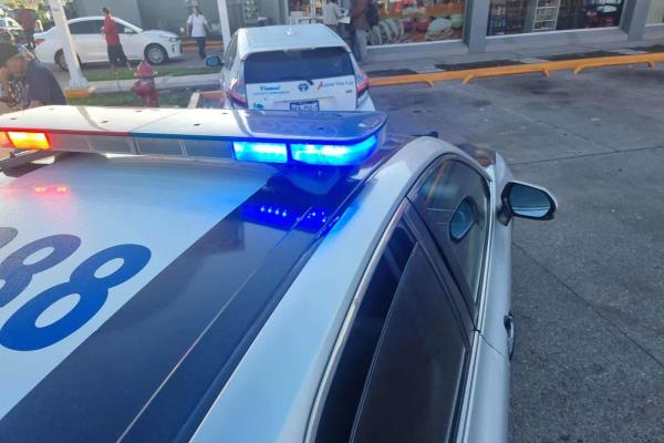 Un Corvette choca contra una Cheyenne en Culiacán