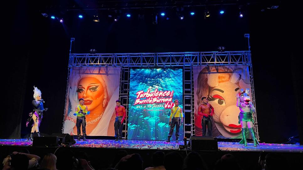 Turbulence y Burrita Burrona divierten con su show en Los Mochis