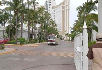 Rescatan a turista que pretendía lanzarse del piso 21 de un hotel en Mazatlán