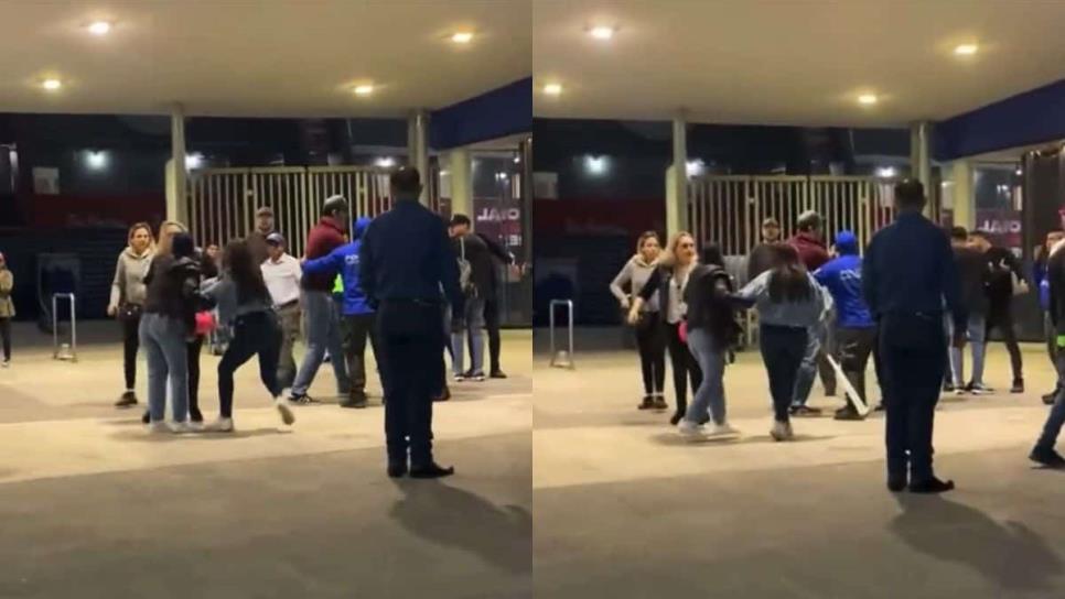 Mujer recibe un «batazo» tras pelea durante el partido de Sultanes y Algodoneros