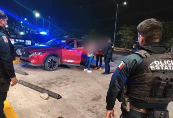 Localizan la camioneta que fue despojada en Valle Alto