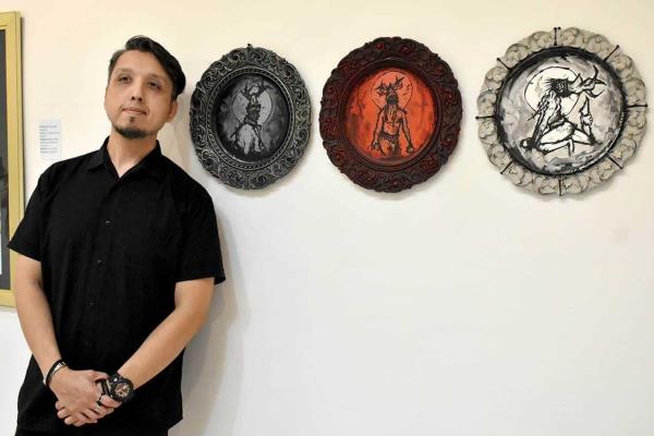 Gabriel Llanes y su obra ¡Atrapada!…¡Por el momento! gana  Salón de la Muerte