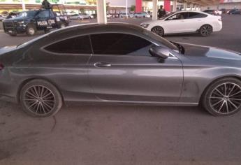 Policías Estatales del Grupo Élite recupera un Mercedes Benz con reporte de robo
