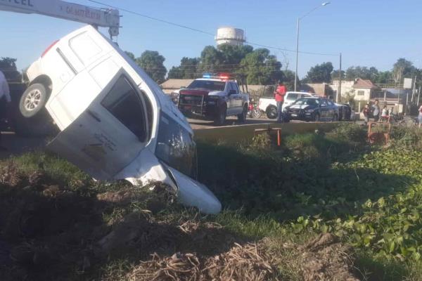 Menor de edad termina en un canal en Higuera de Zaragoza