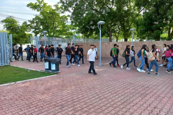¿Los padres de familia están de acuerdo con el uso del uniforme neutro en Culiacán?