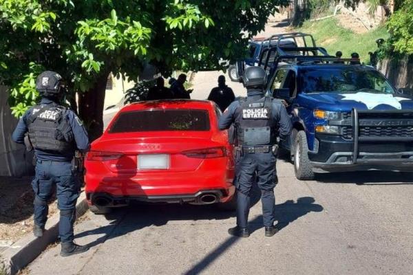 Policías logran recuperar el Audi que fue robado el jueves en Culiacán