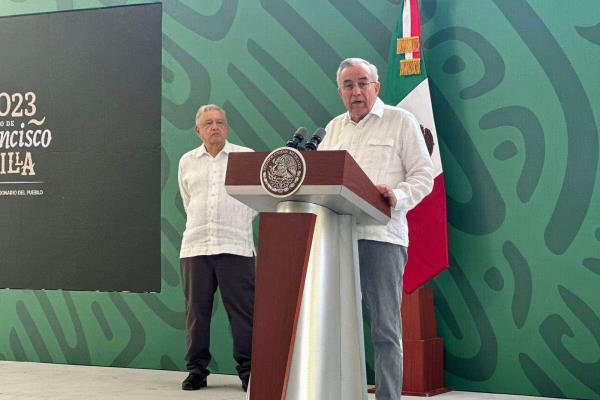 Rocha Moya expone el tema de corrupción de la UAS ante AMLO 
