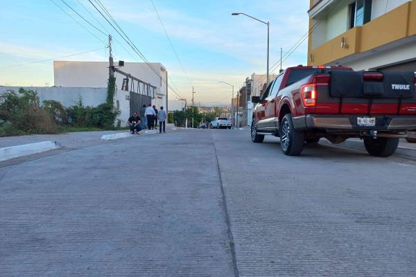 Rocha Moya y Gámez Mendívil inauguran pavimentación de calles en Culiacán