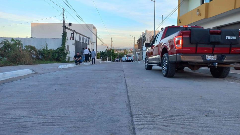 Rocha Moya y Gámez Mendívil inauguran pavimentación de calles en Culiacán