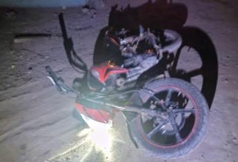 Motociclista pierde la vida al chocar contra un tractor en Casa Blanca, Guasave 