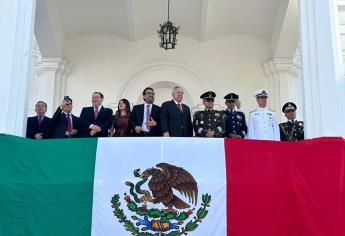 Con gran desfile, miles de culiacanenses conmemoran el 113 aniversario de la Revolución Mexicana