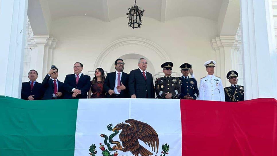 Con gran desfile, miles de culiacanenses conmemoran el 113 aniversario de la Revolución Mexicana