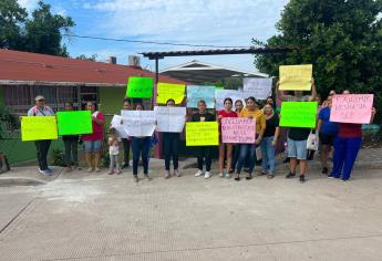 Padres de familia toman jardín de niños El Quelite, por falta de intendente 