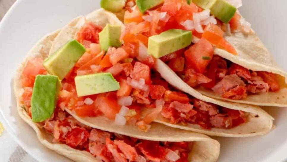 Receta de Marlín en Escabeche estilo Mazatlán que puedes disfrutar en sabrosos tacos