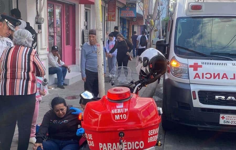 Mujer cae de un camión en Culiacán al pedir la bajada y no detenerse