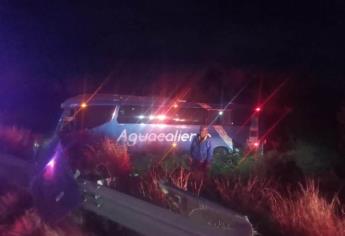 Autobús se sale de la carretera en Guasave y deja cinco lesionados, entre ellos dos extranjeros