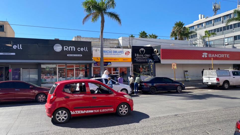 Elementos de tránsito frustran intento de robo en joyería de Los Mochis