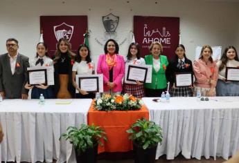 Con premios y reconocimientos galardonan a ganadoras del concurso «Proyecto se Vida»