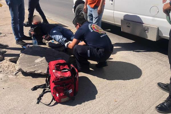 Motociclista es arrollado por camión repartidor en Mazatlán