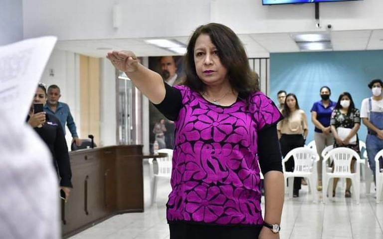 Directora del Immujer en Mazatlán se registra por la alcaldía de Mazatlán